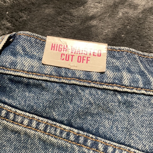 NWT VS PINK Jean shorts - Picture 8 of 11